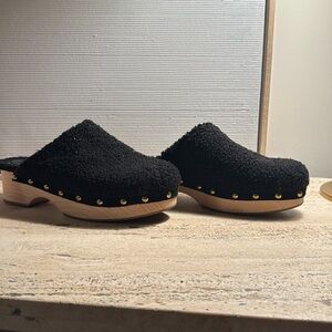 J. Crew black Sherpa Shearling wooden clogs size 8